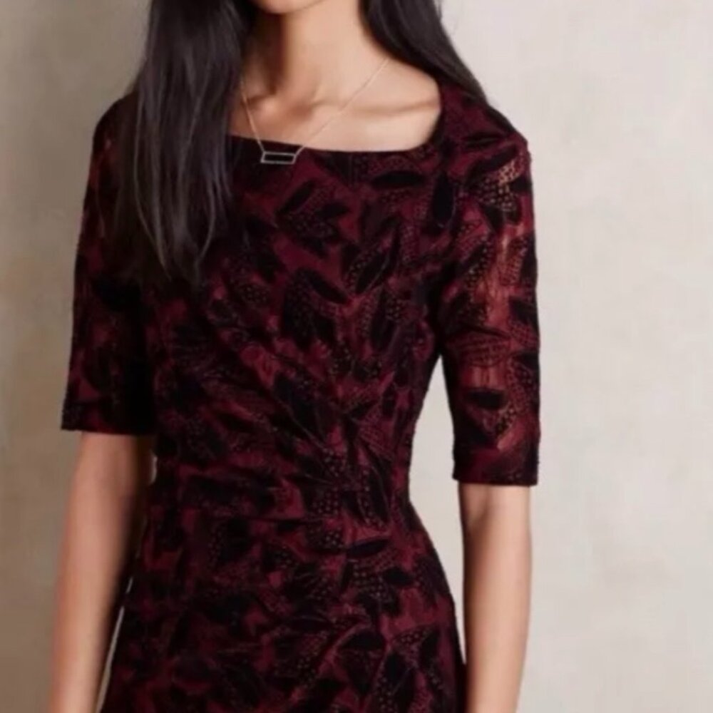 Maeve Elron ruched burgundy and black lace stretch knee length dress size 8